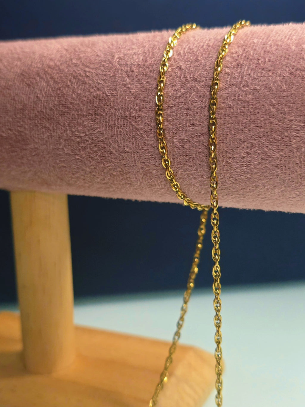 Gold sparkle chain