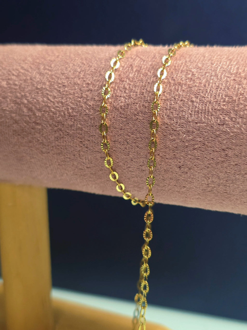 Hammered oval chain