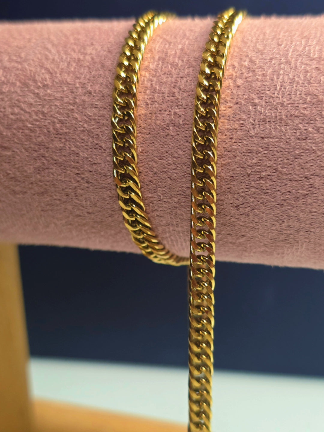 Chunky curb chain