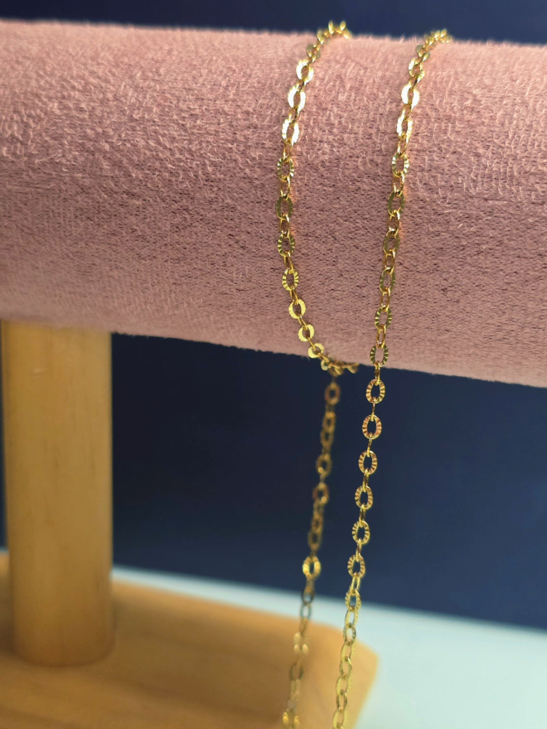 Hammered oval chain