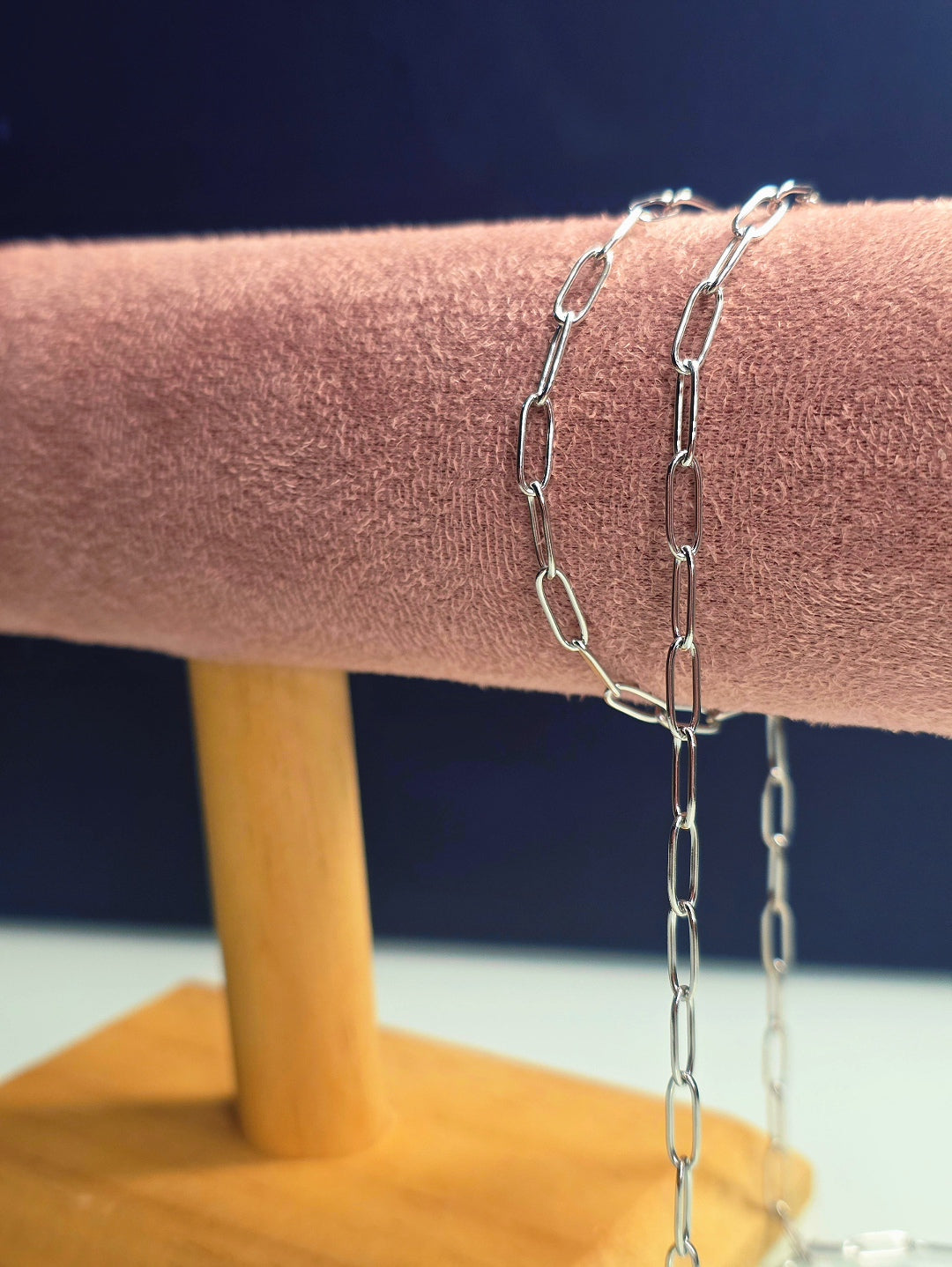 Paperclip chain
