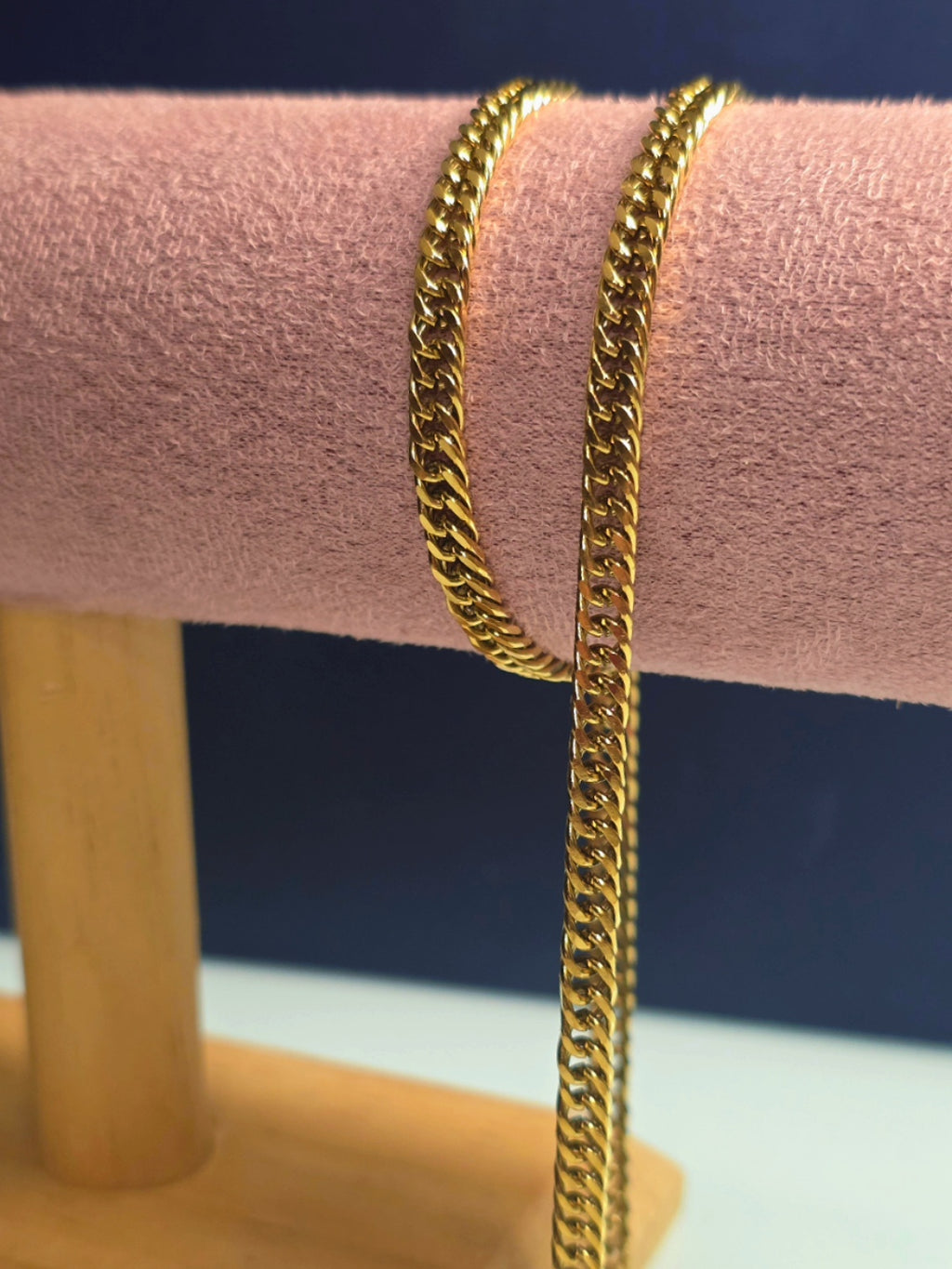 Chunky curb chain