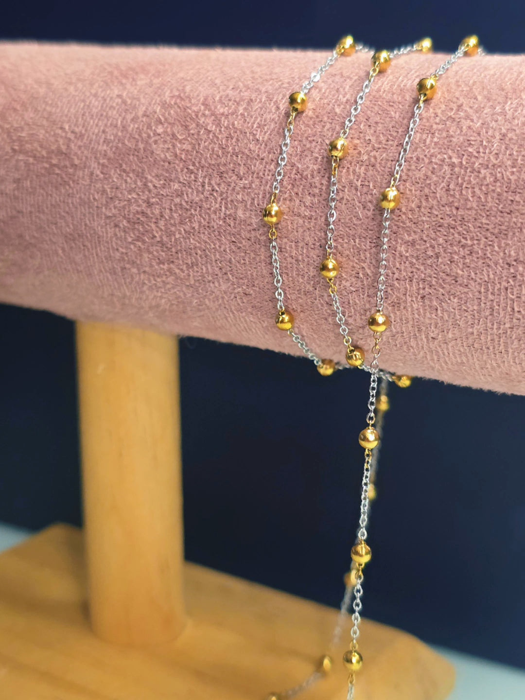 Mixed satellite chain