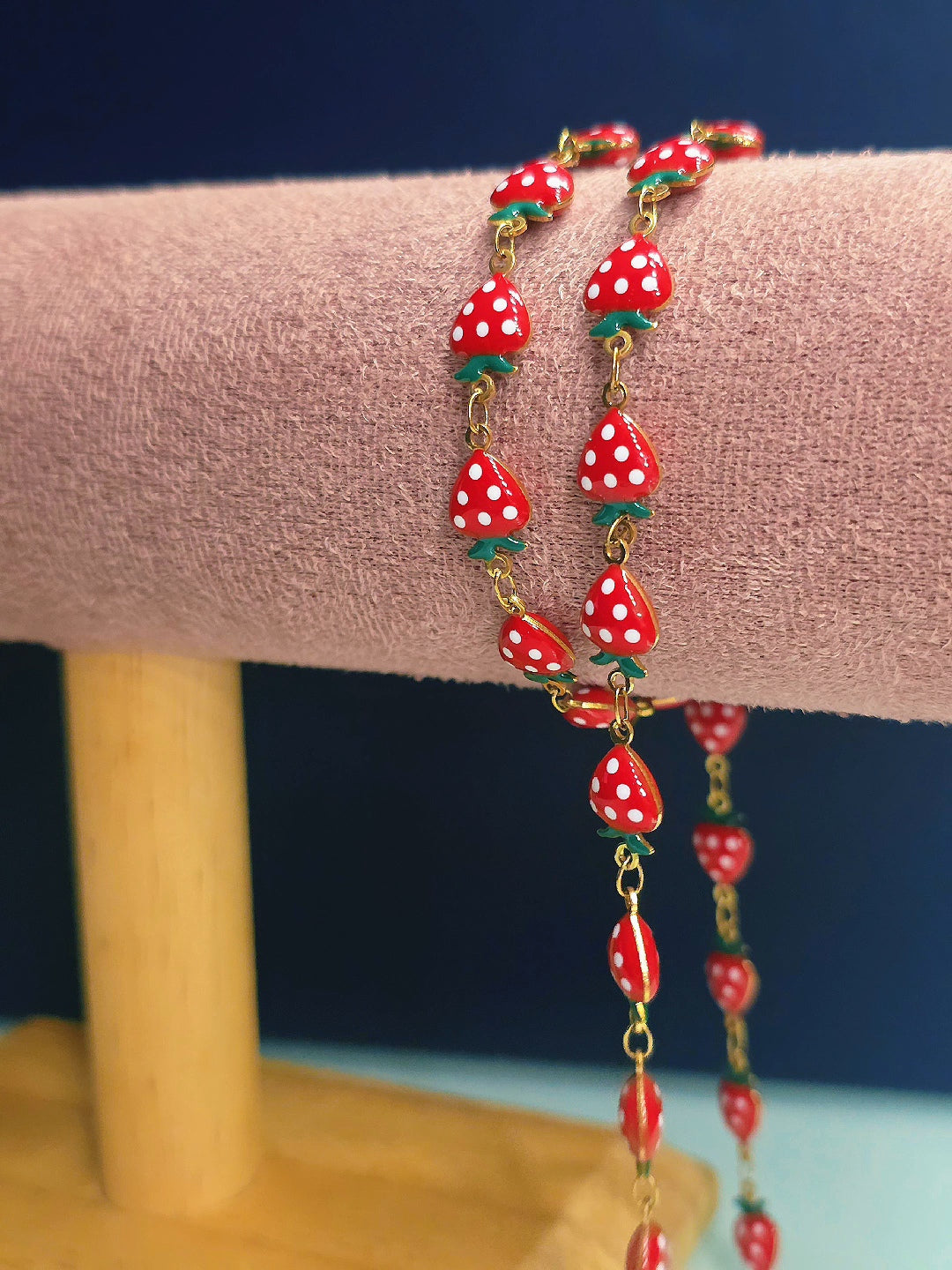 Strawberry chain