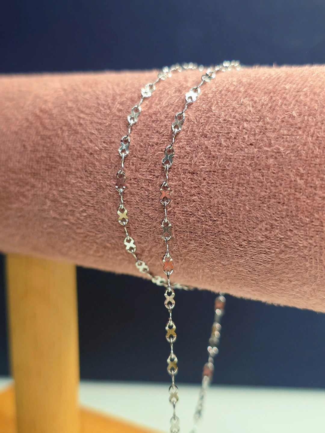 Infinity chain